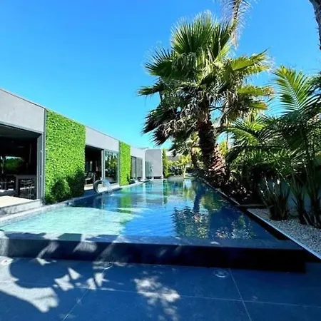 La Porto Heated Pool *