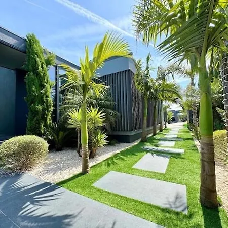 La Porto Heated Pool Villa