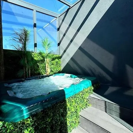 Villa La Porto Heated Pool
