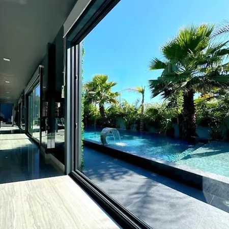 La Porto Heated Pool Villa *