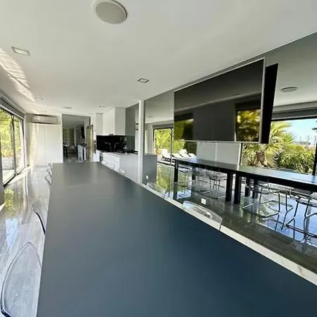 Villa La Porto Heated Pool